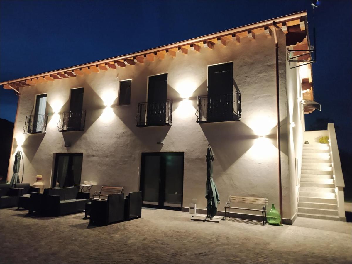 Agriturismo Casale Lisalola Hotel Sutri Exterior photo