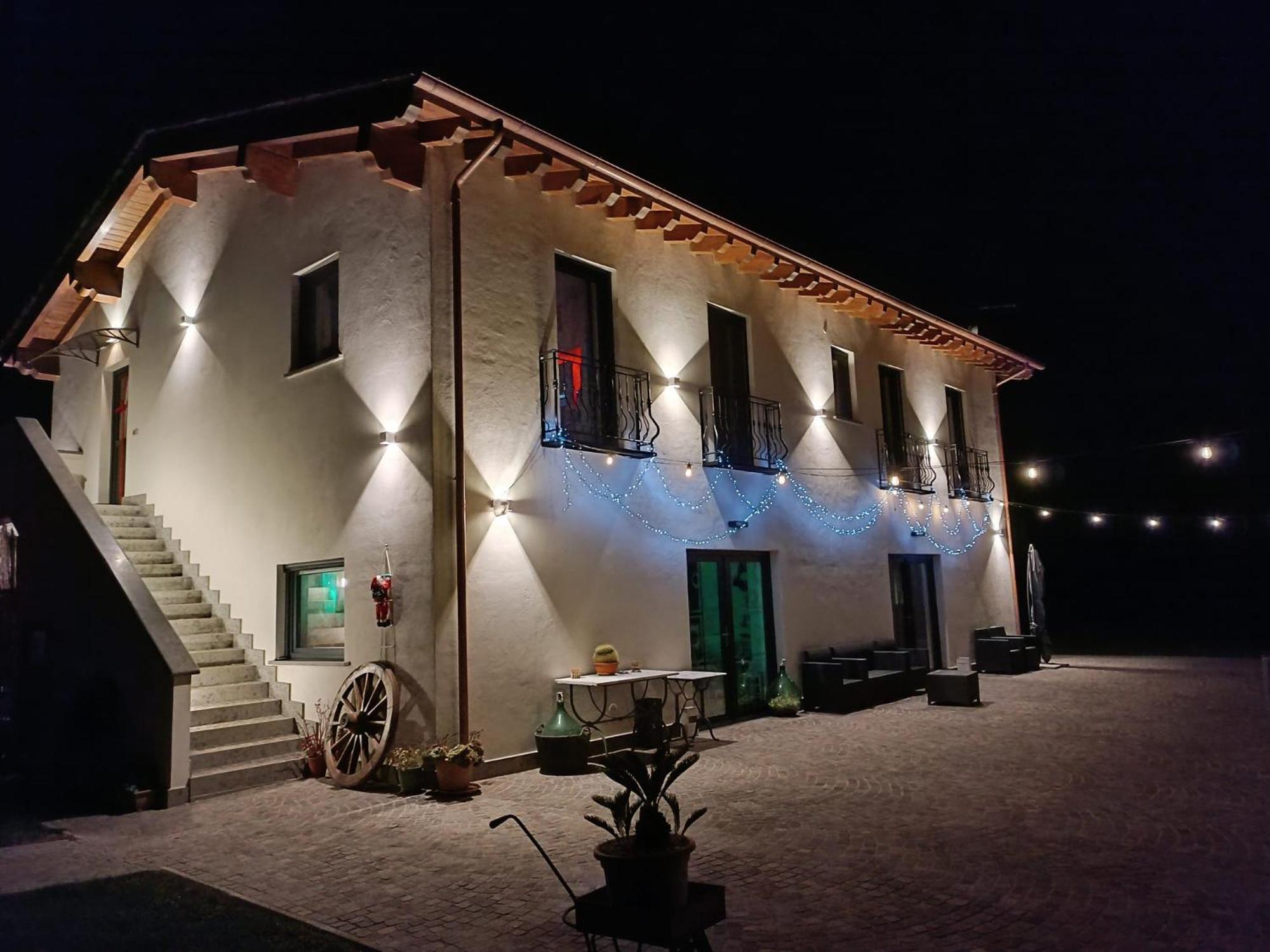 Agriturismo Casale Lisalola Hotel Sutri Exterior photo